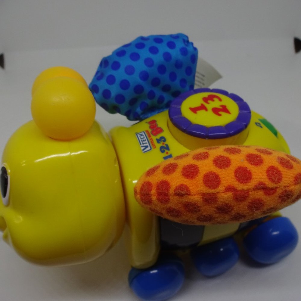 VTech "LITTLE SMART 123 BEE" Educational Toy, Talks - Music - Numbers - Buzz EUC